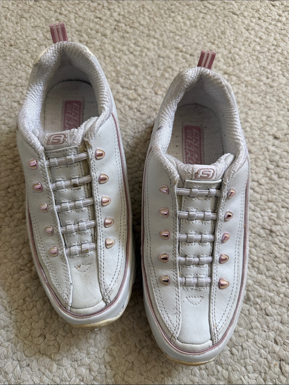 Women’s Skechers White Sneakers with Light Pink Accents, size 6